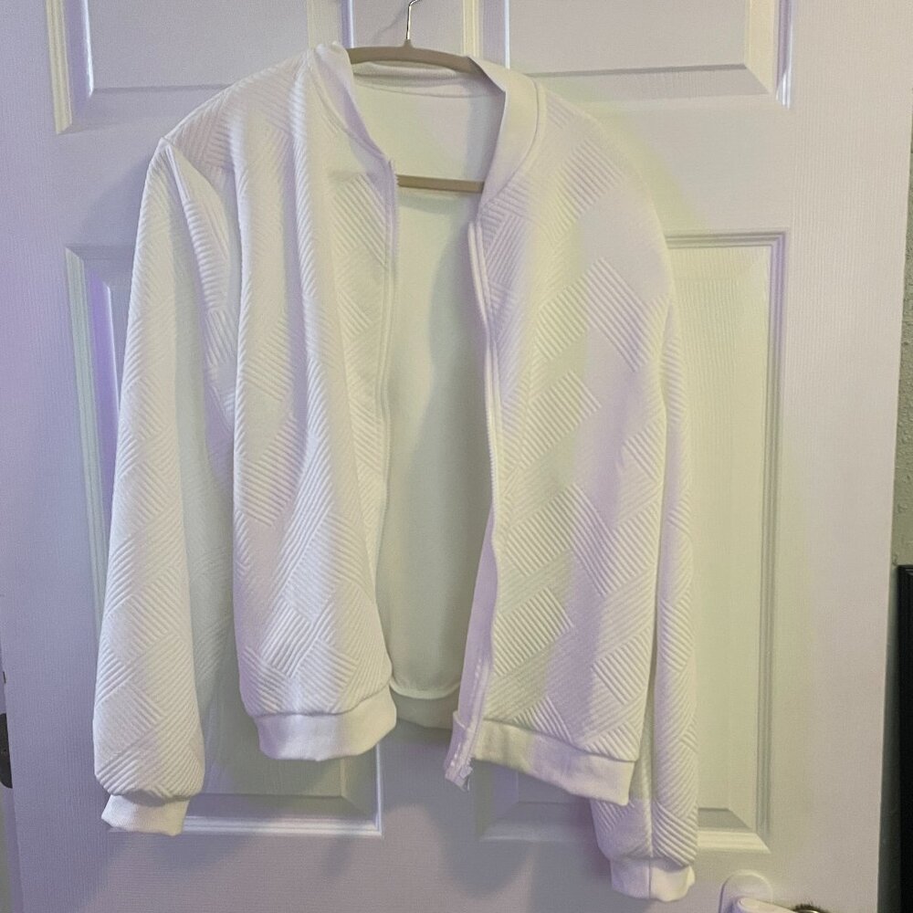 Bright White fall jacket, size XXL